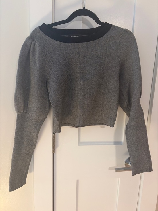 Express Sweaters - ⭐️Express Gray Crop Crewneck Sweater with Black Trim